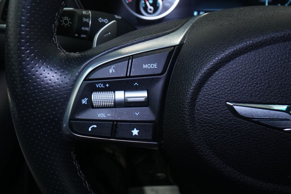 2023 Genesis G70