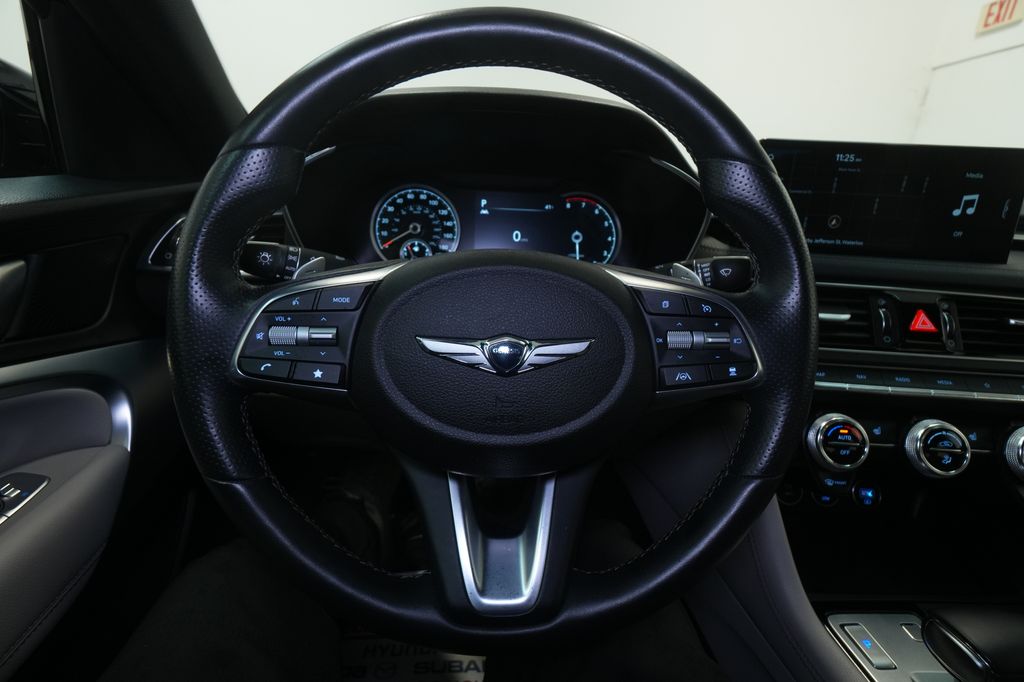 2023 Genesis G70
