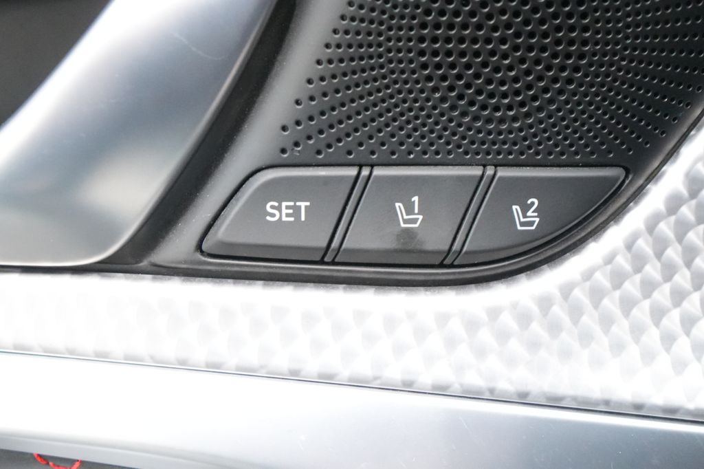 2023 Genesis G70