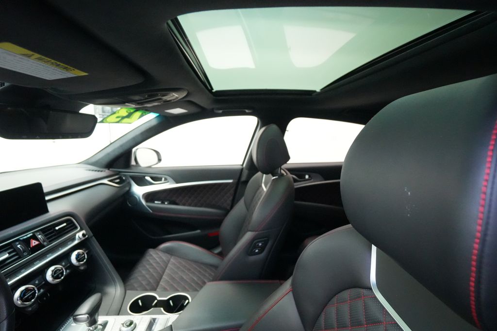 2023 Genesis G70