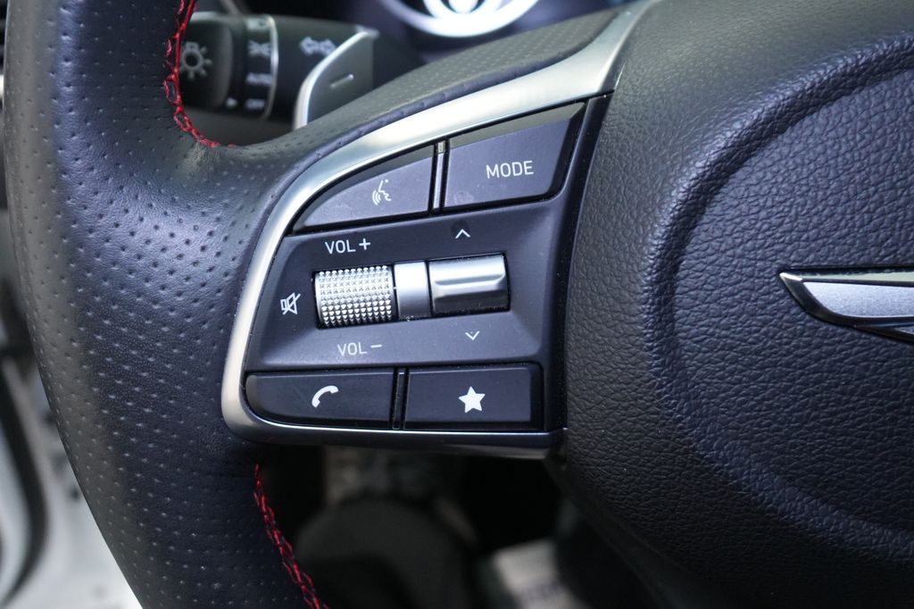 2023 Genesis G70