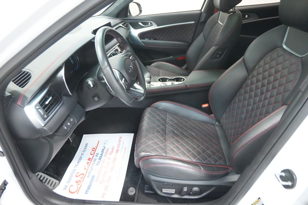 2023 Genesis G70