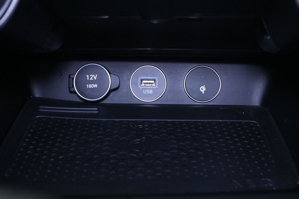 2023 Genesis G70