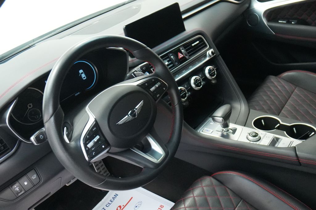 2023 Genesis G70