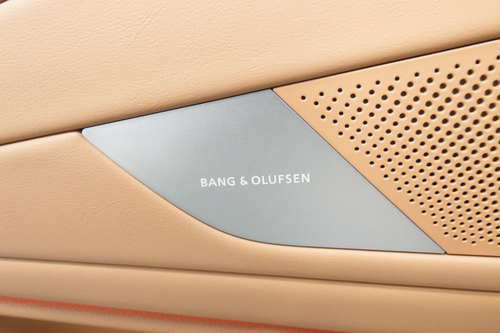 2025 Genesis G80