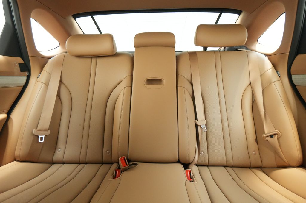 2025 Genesis G80