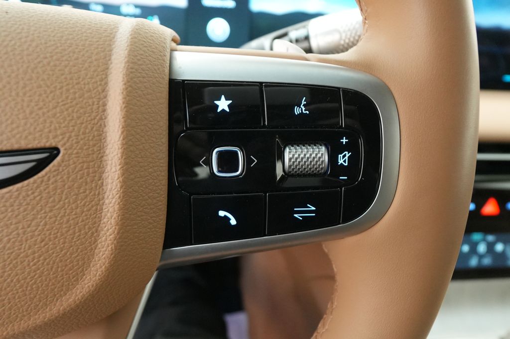 2025 Genesis G80