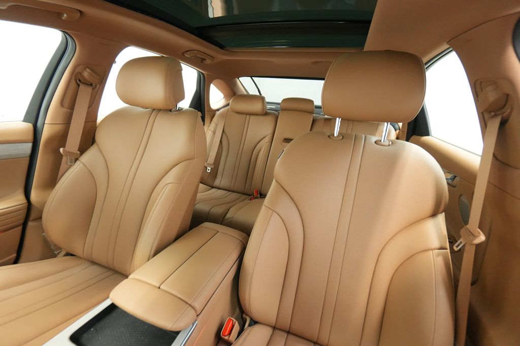 2025 Genesis G80