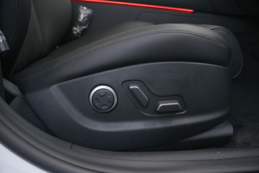 2025 Genesis G80