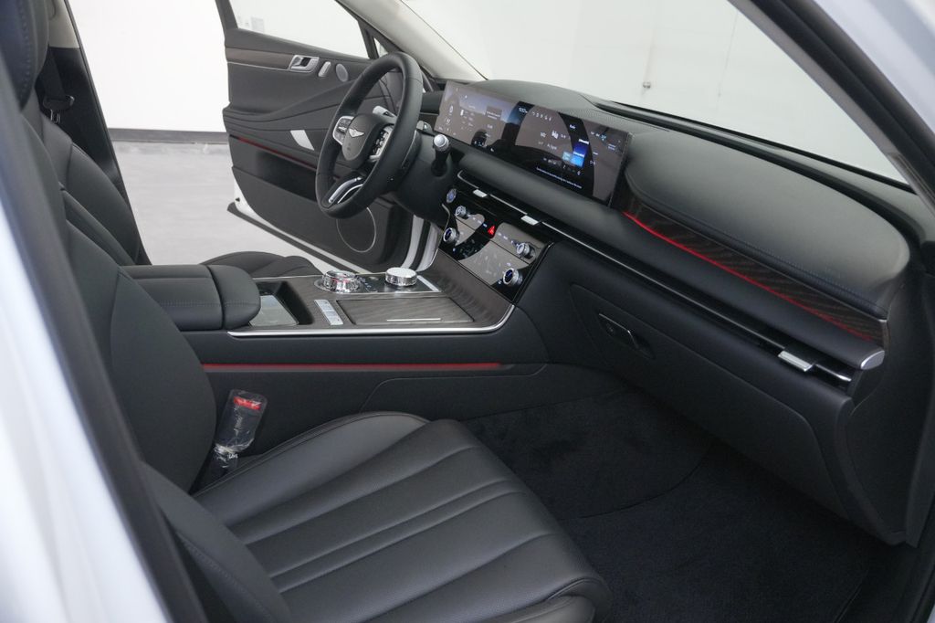 2025 Genesis G80
