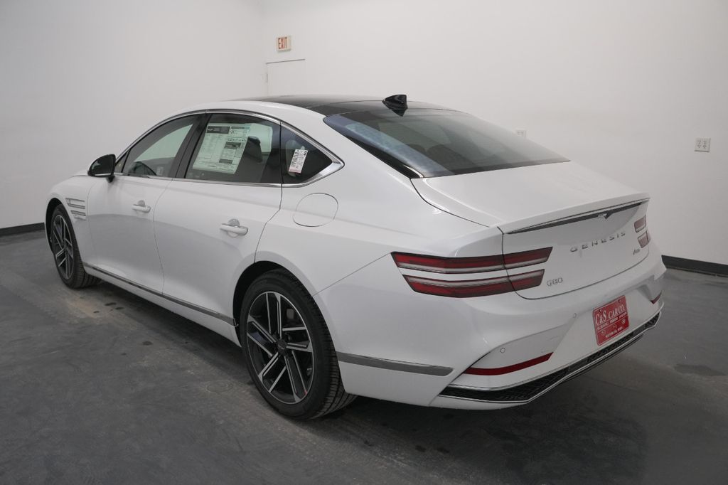 2025 Genesis G80