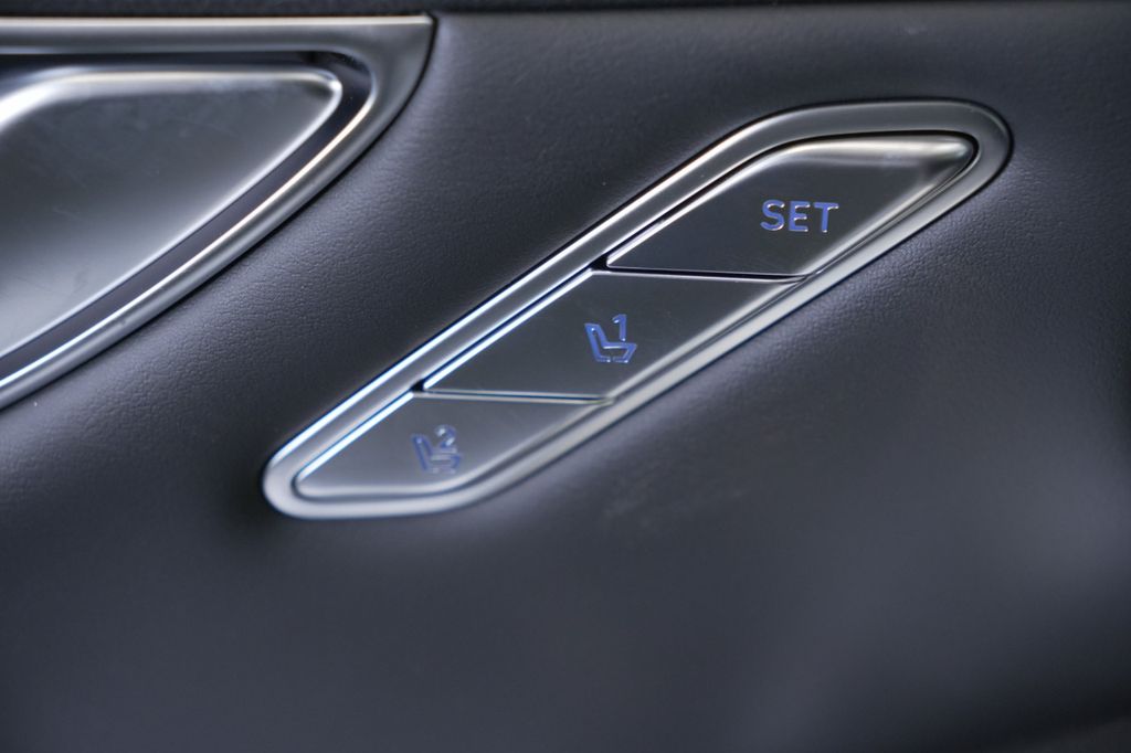 2025 Genesis G80