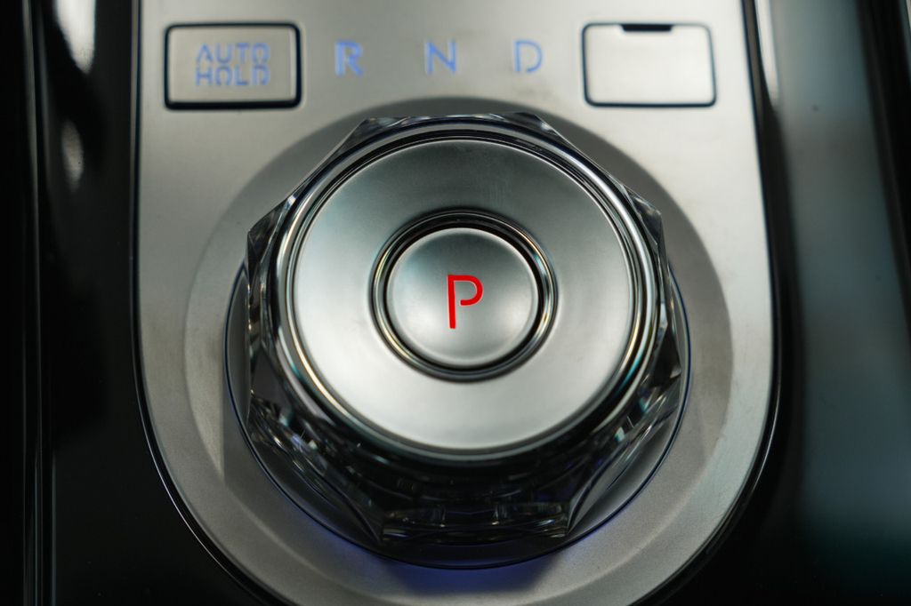 2025 Genesis G80