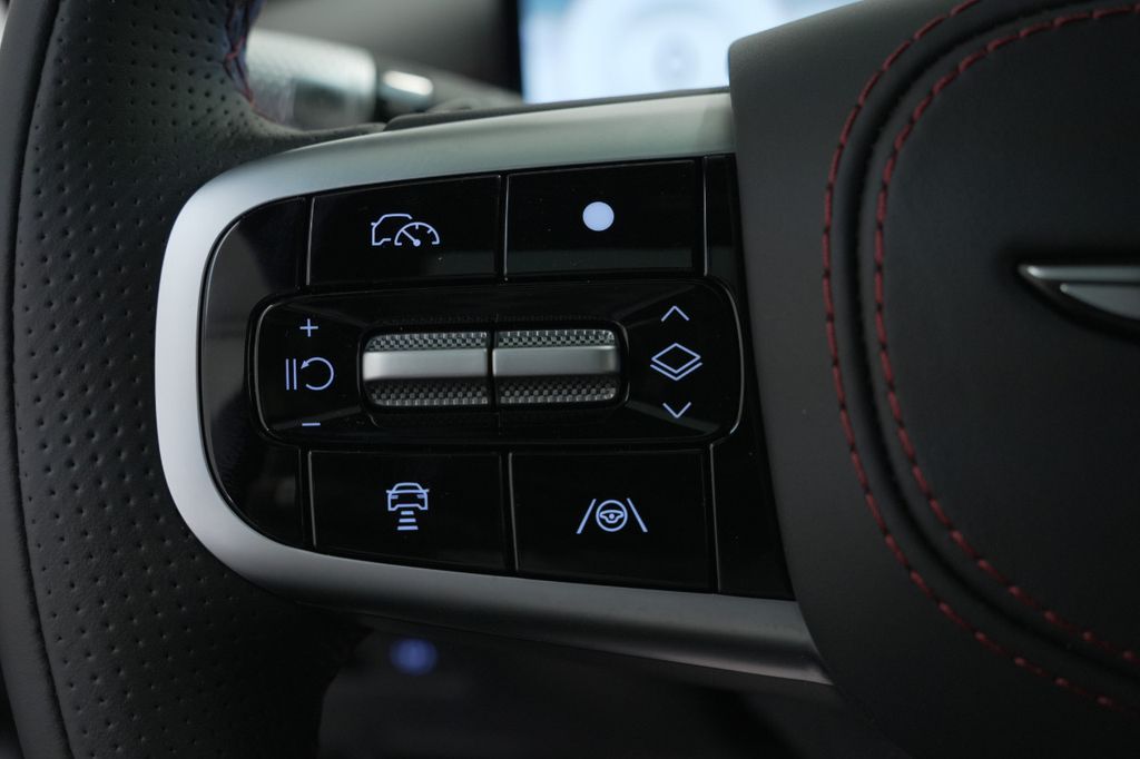 2025 Genesis G80