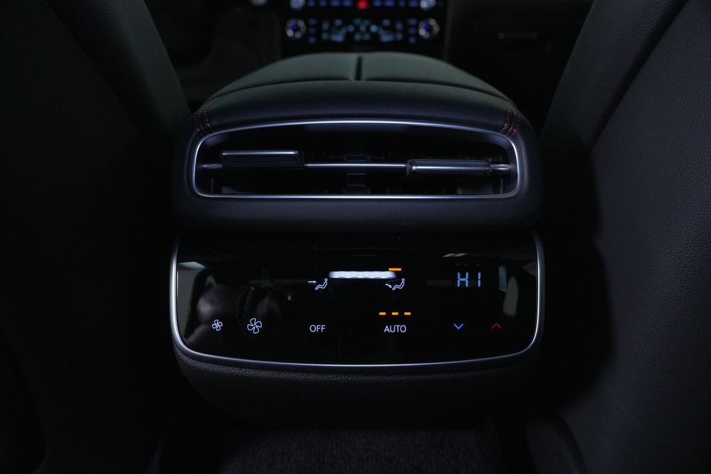 2025 Genesis G80