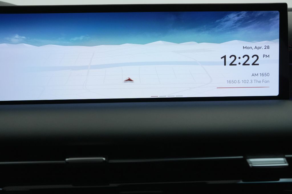 2025 Genesis G80