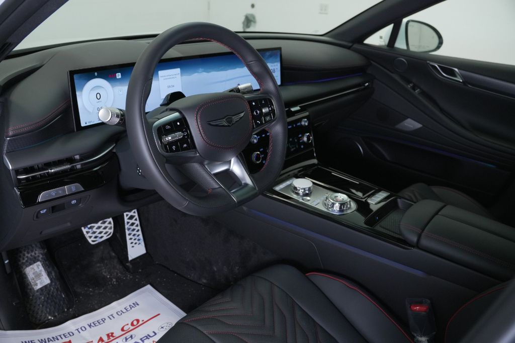 2025 Genesis G80