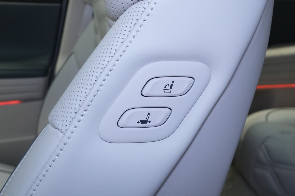 2026 Genesis G80