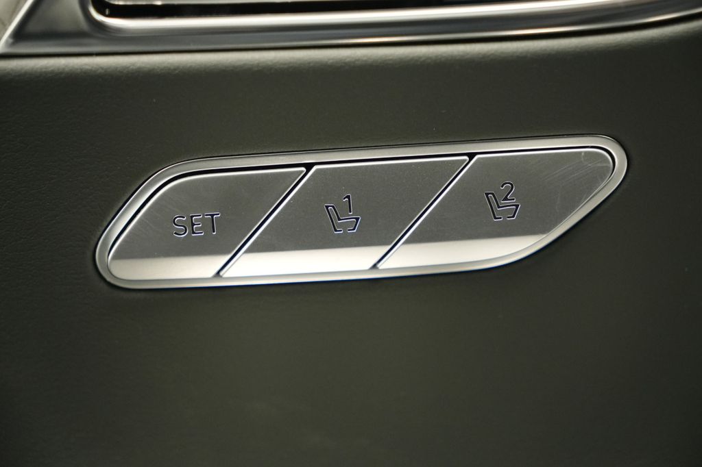 2025 Genesis GV80