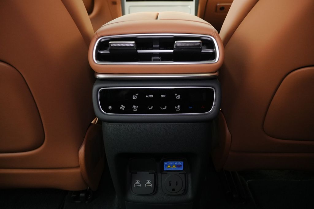 2025 Genesis GV80