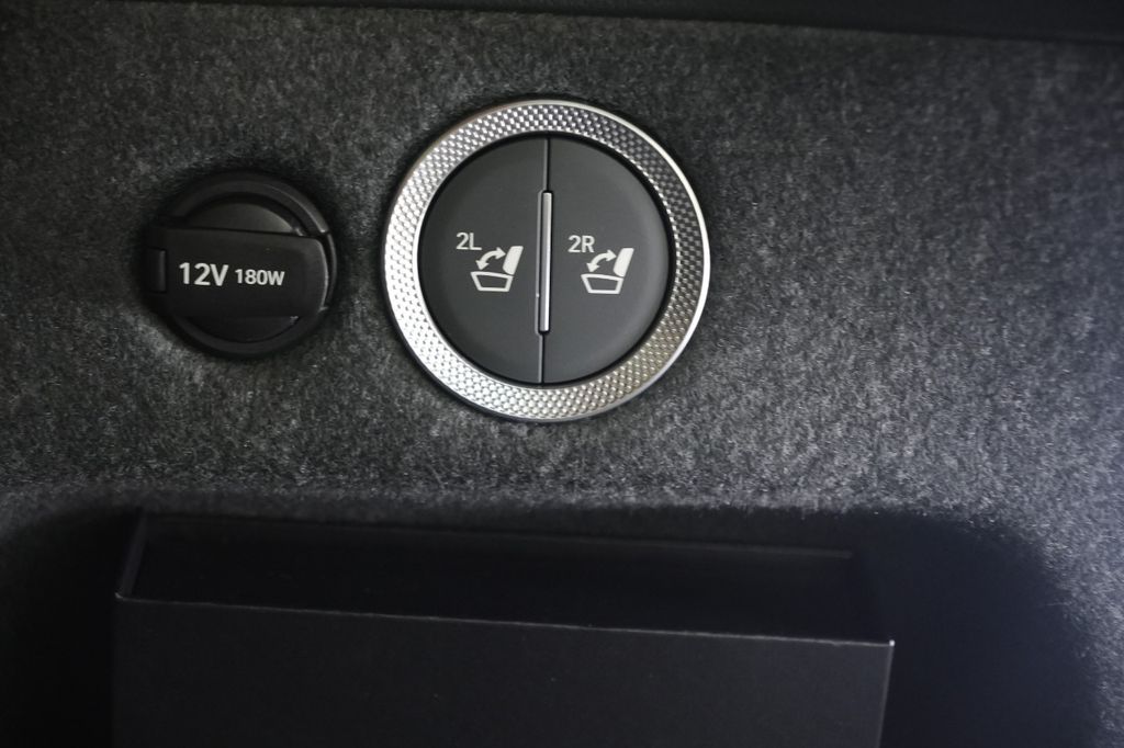 2025 Genesis GV80