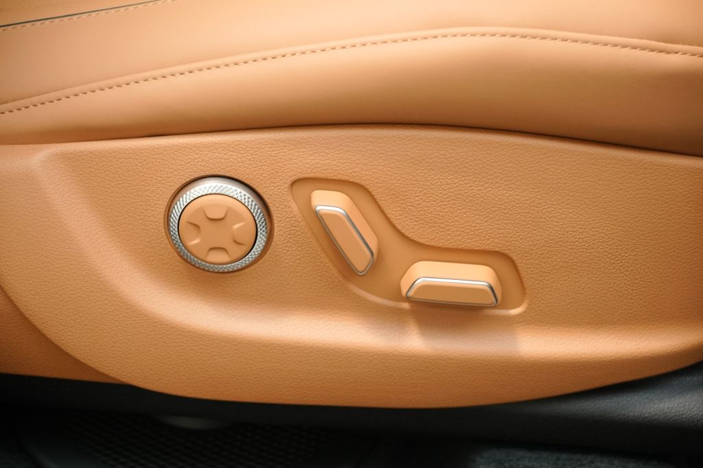 2025 Genesis GV80
