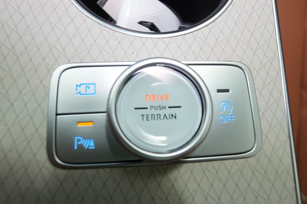 2026 Genesis GV80