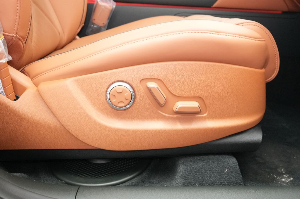 2026 Genesis GV80