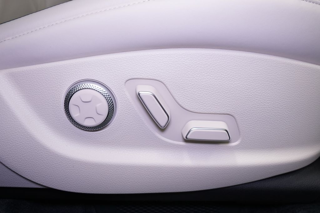 2026 Genesis GV80