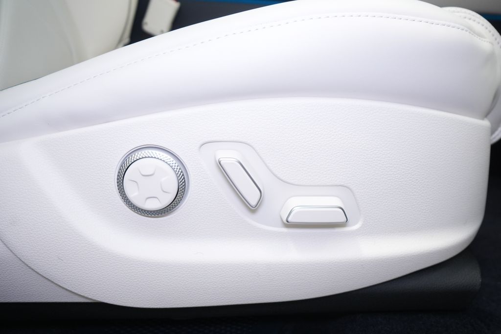 2026 Genesis GV80
