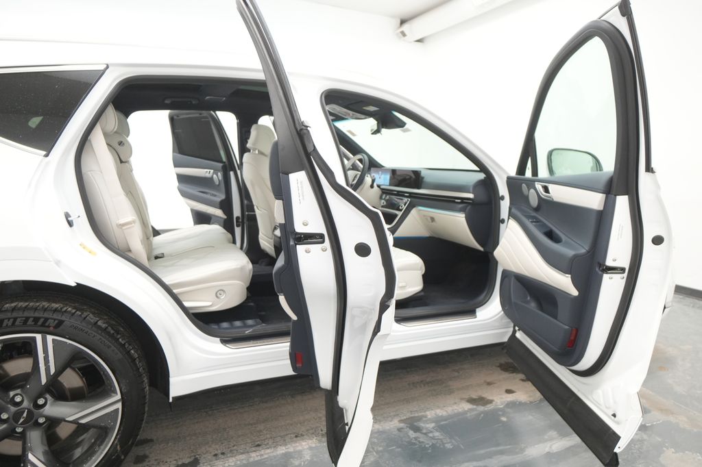 2026 Genesis GV80