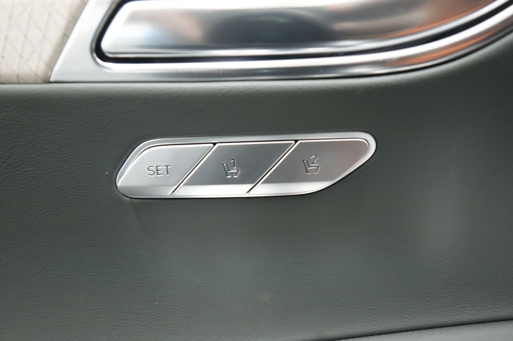 2026 Genesis GV80