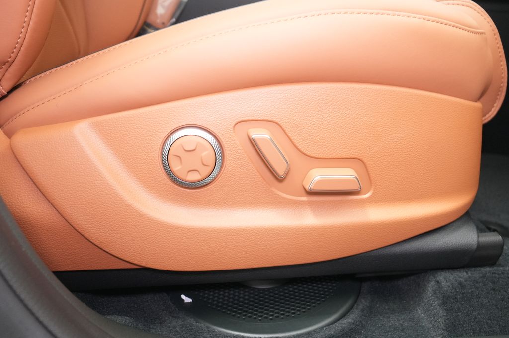 2026 Genesis GV80