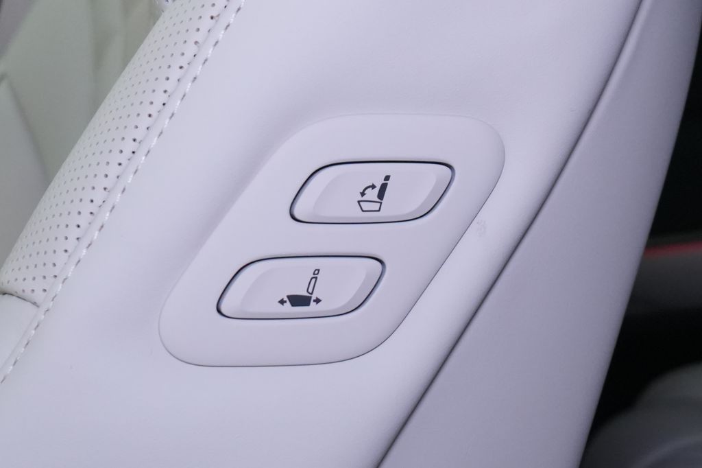 2026 Genesis GV80