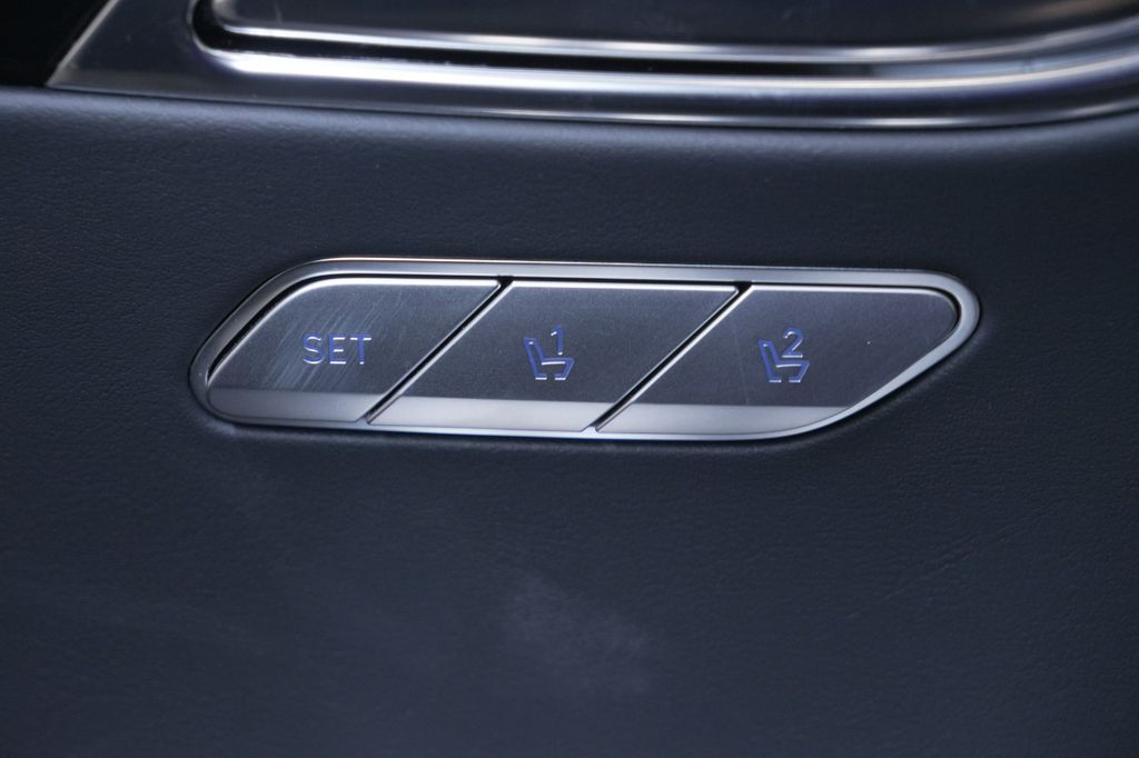 2025 Genesis GV80