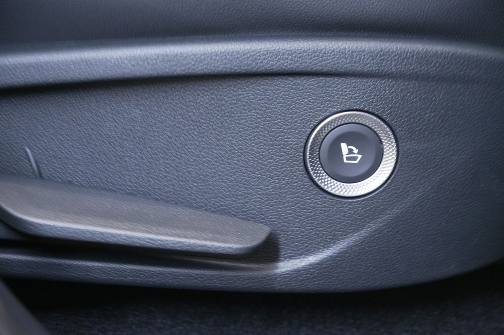 2025 Genesis GV80