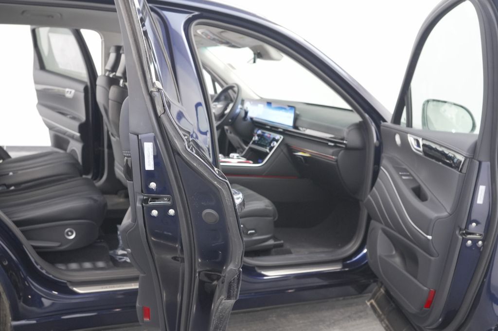 2025 Genesis GV80