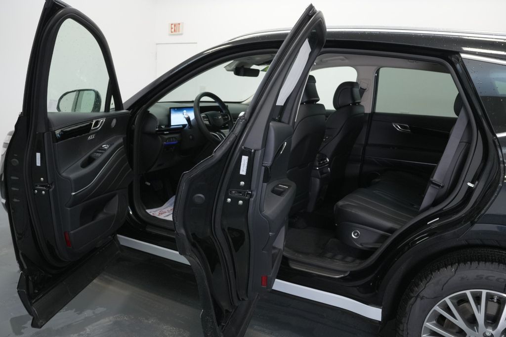 2025 Genesis GV80