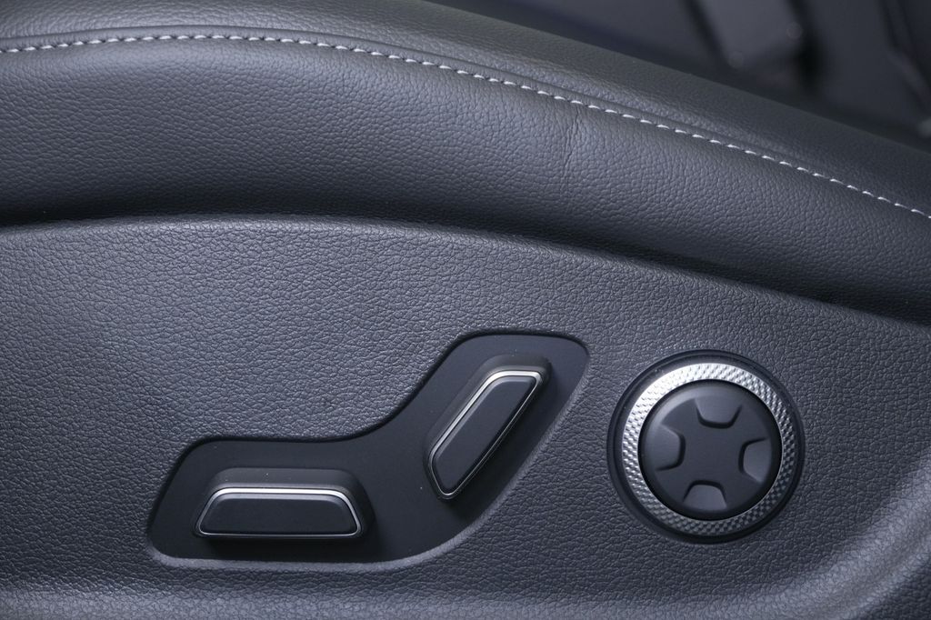 2025 Genesis GV80