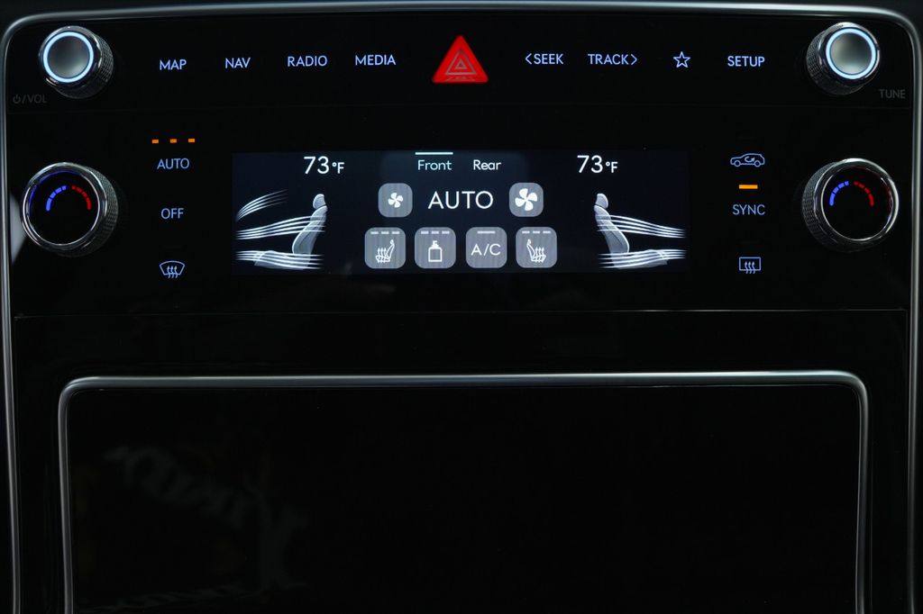 2025 Genesis GV80
