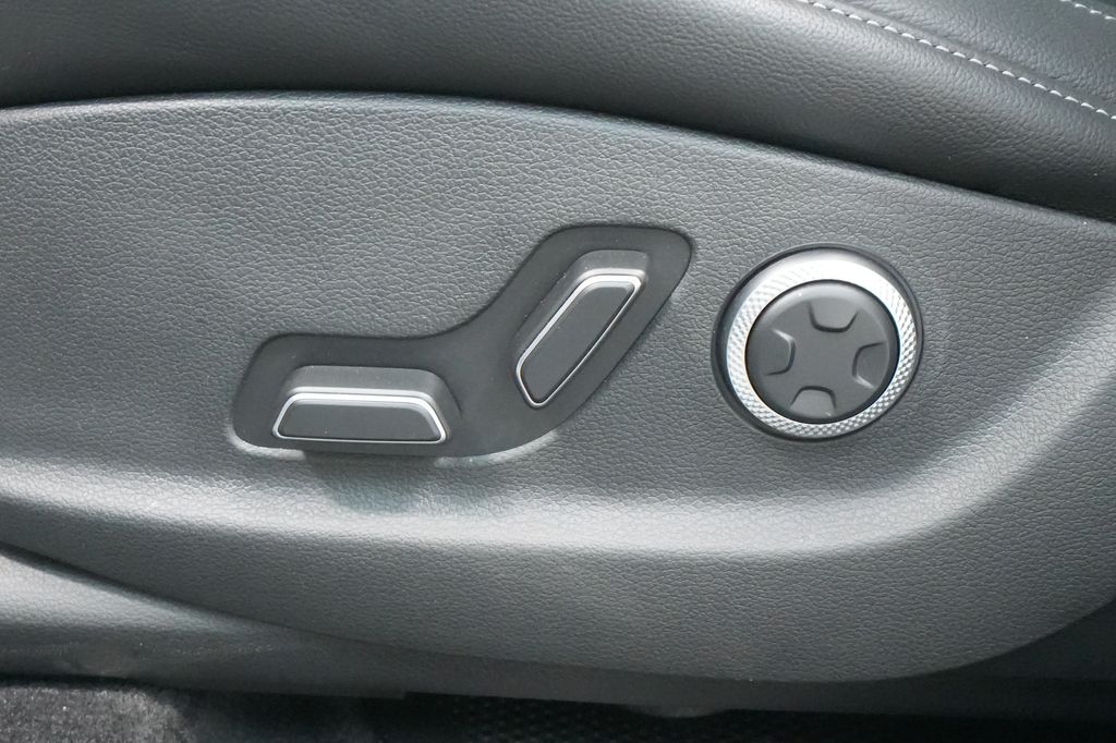 2026 Genesis GV80