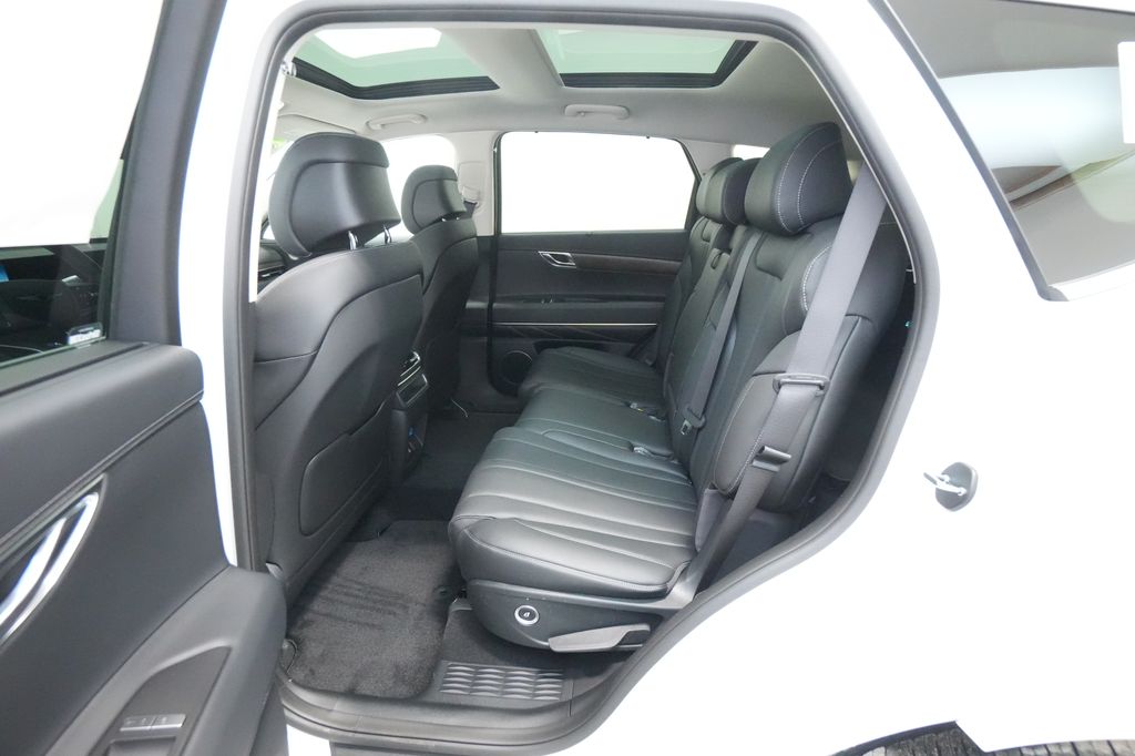 2026 Genesis GV80