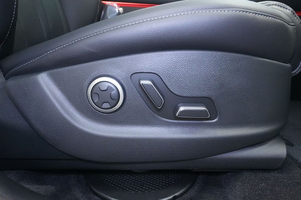 2026 Genesis GV80