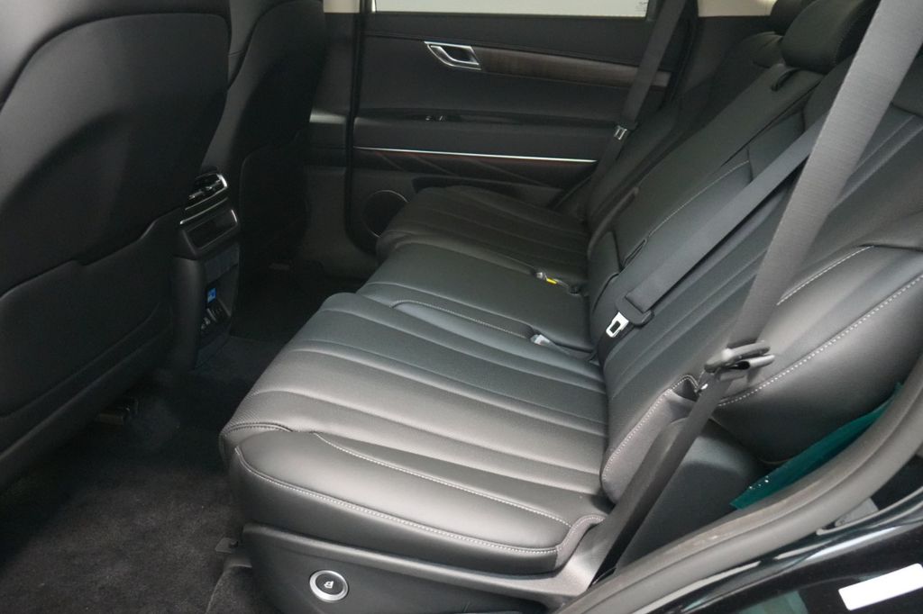2025 Genesis GV80
