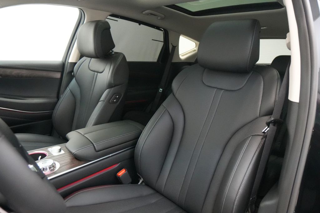 2025 Genesis GV80