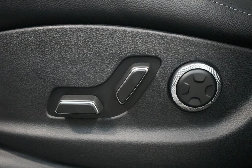 2025 Genesis GV80