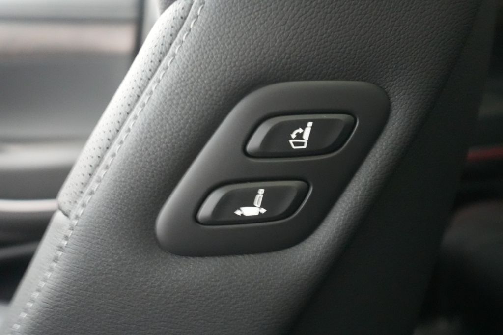 2025 Genesis GV80