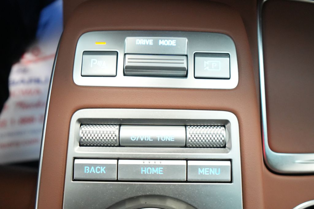 2023 Genesis GV70