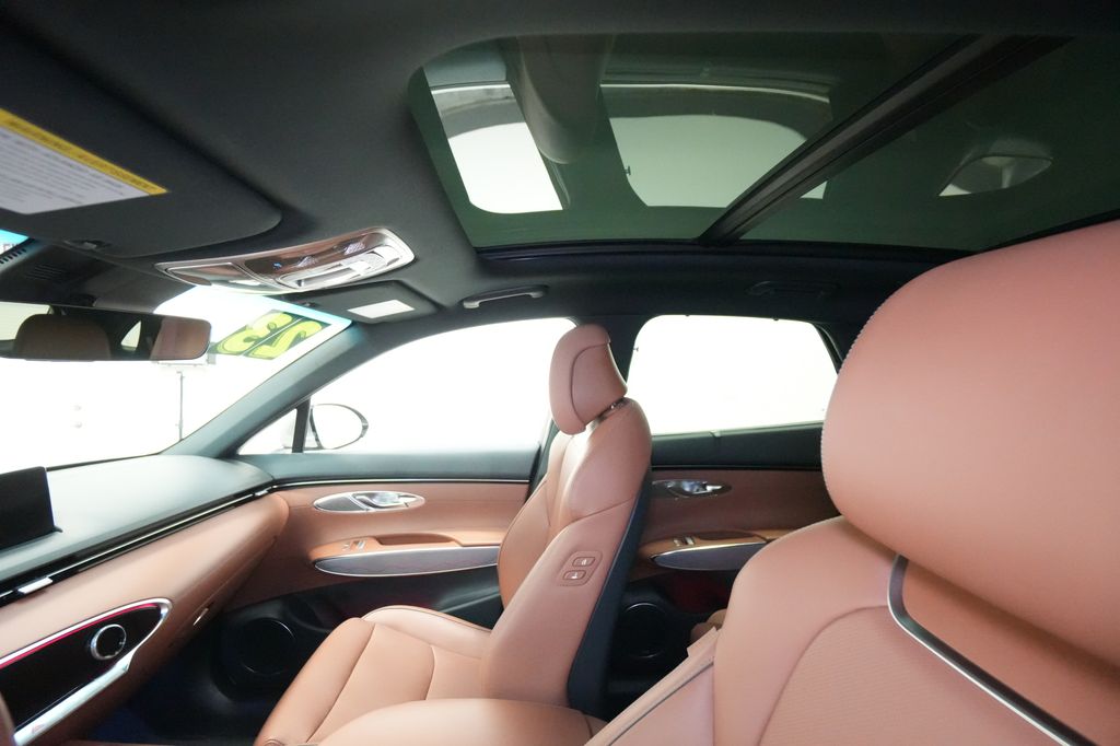 2023 Genesis GV70