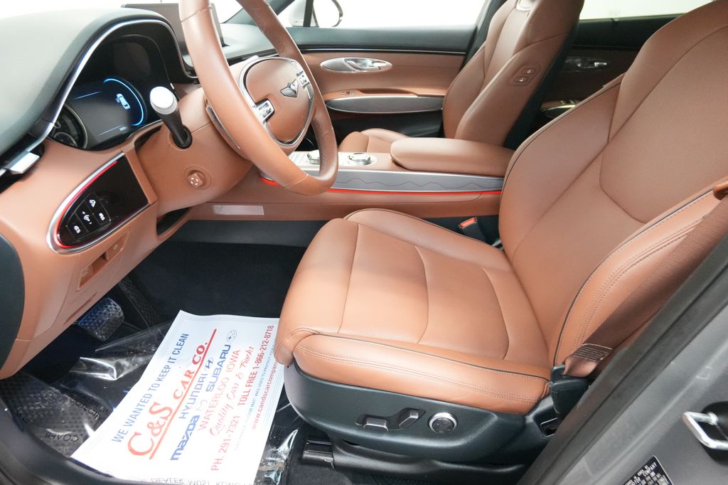 2023 Genesis GV70